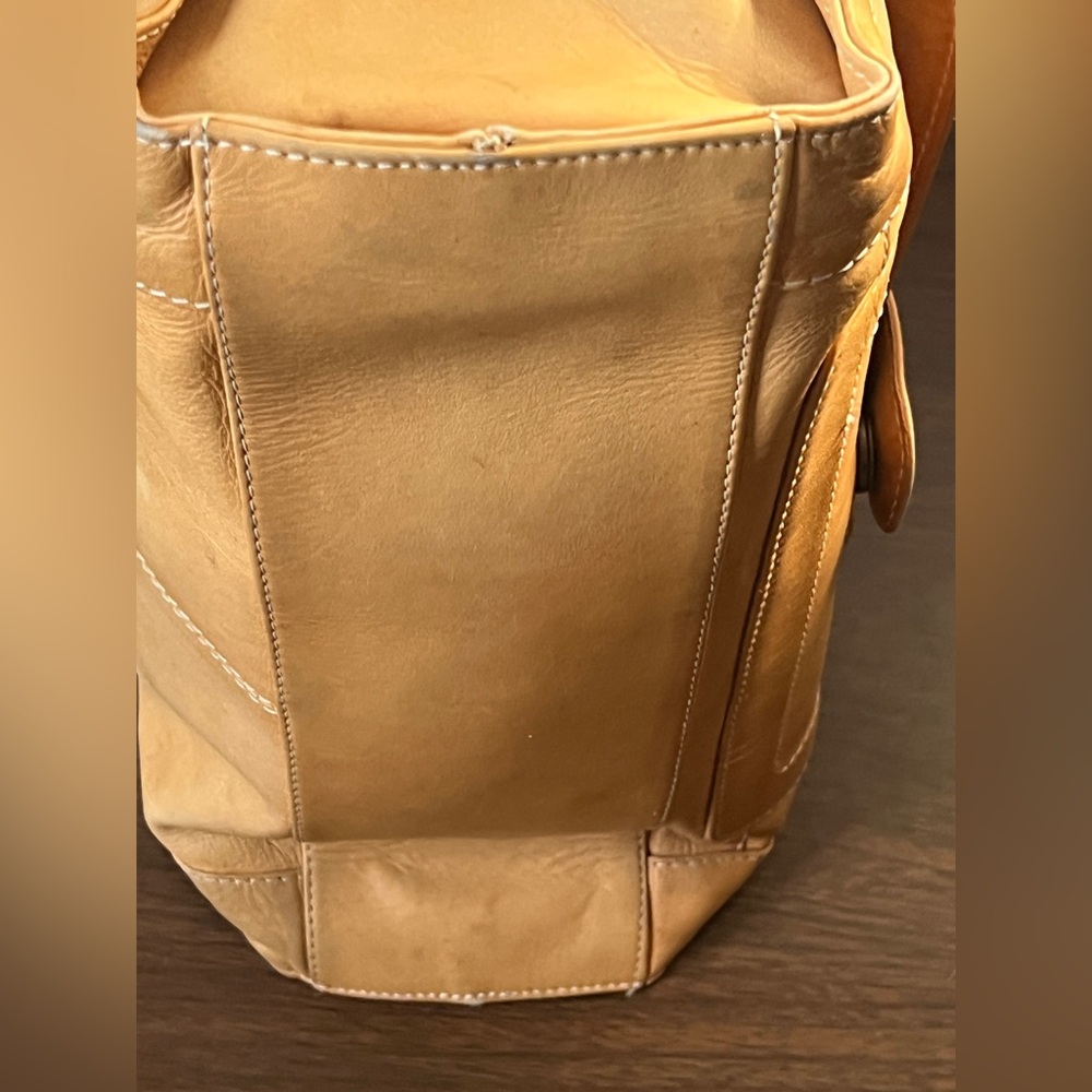 Vintage NorthStyle Leather Tote in Camel - Picture 6 of 14